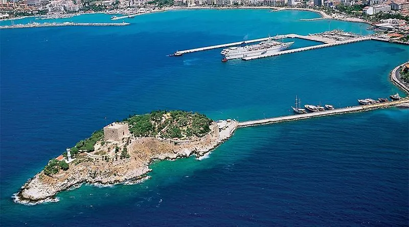 Maia Luxury Beach Hotel & Spa Гюзельчамли